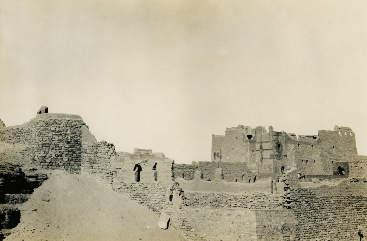 Szent Simeon kolostor, délkeletről nézve, Asszuán, Egyiptom, Ugo Monneret de Villard fotója. alkotó: Ugo Monneret de Villard