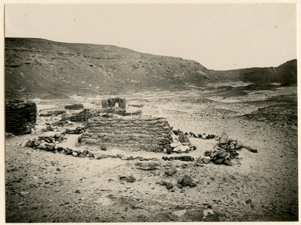 Sír a déli nekropoliszban, Qasr Ibrim, Egyiptom, fotó: Ugo Monneret de Villard alkotó: Ugo Monneret de Villard