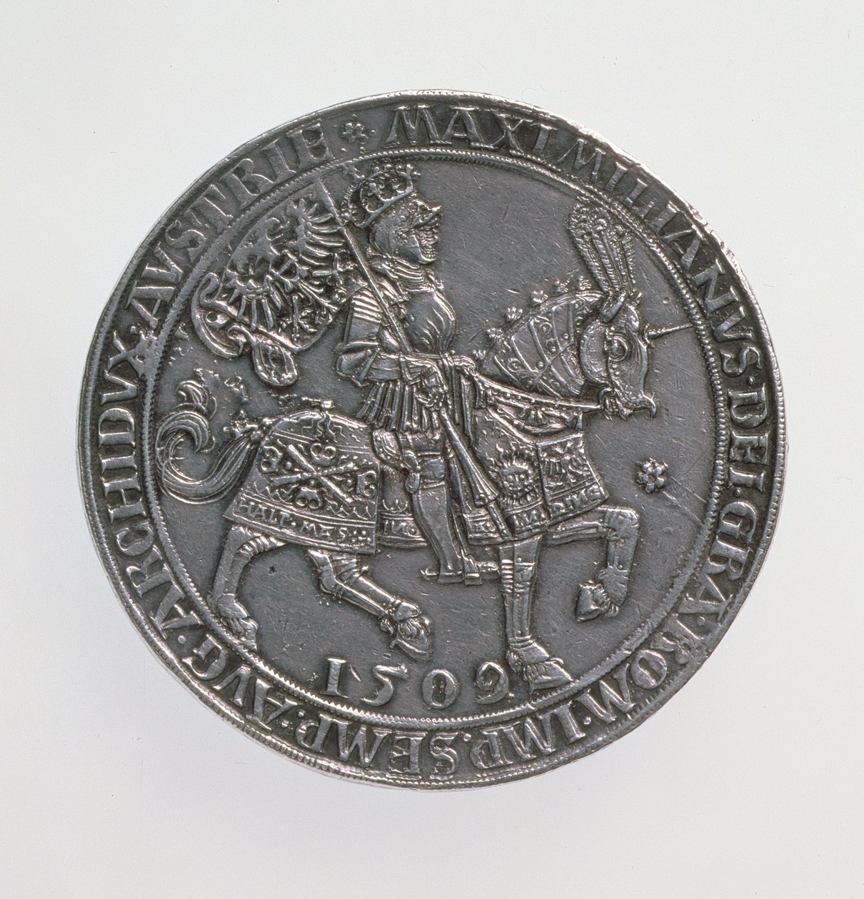 I. Maximilian császár (1493-1519) Kronungsdoppelguildiner (kettős guildener), antwerpeni pénzverde, egy 1509-es érme újrakibocsátása, 1517 (előlap) (ezüst) (a hátoldalt lásd: 168075) alkotó: Ulrich Ursentaler