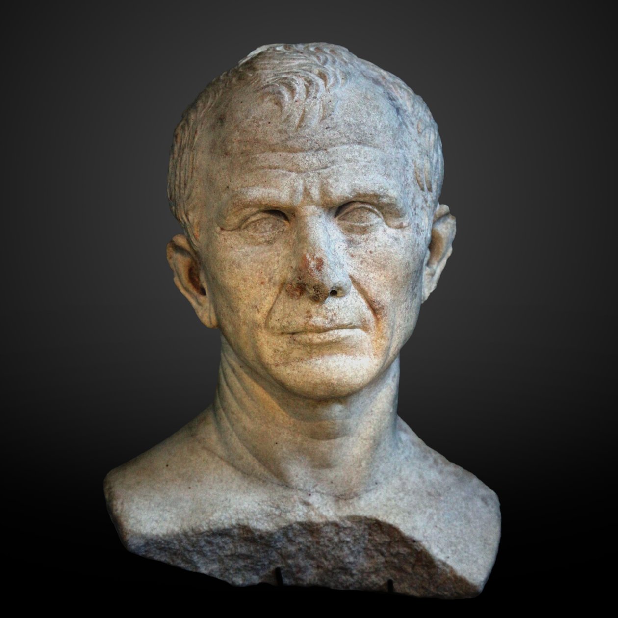 Caesar feltételezett mellszobra (RHO.2007.05.1939), amelyet Genfben fényképeztek a César et le Rhône időszaki kiállításon alkotó: Unbekannt Unbekannt