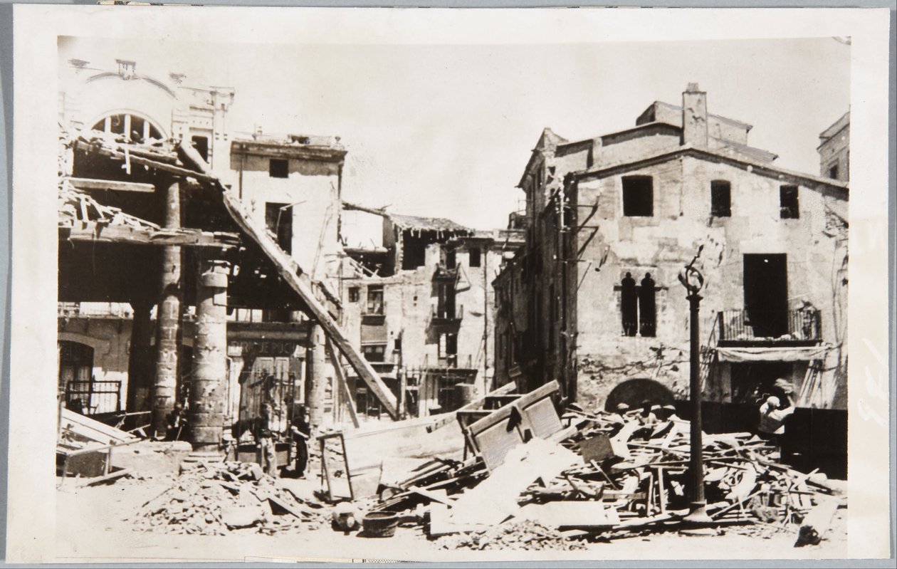 A Granollers -i bombázások után alkotó: Unbekannt Unbekannt