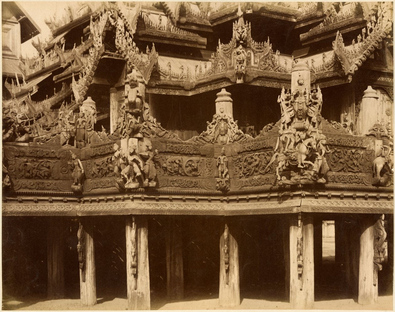 Kolostor vagy pagoda, részlet, valószínűleg Mandalay, 19. század vége (albumnyomat) (bw fotó) alkotó: Unbekannt Unbekannt