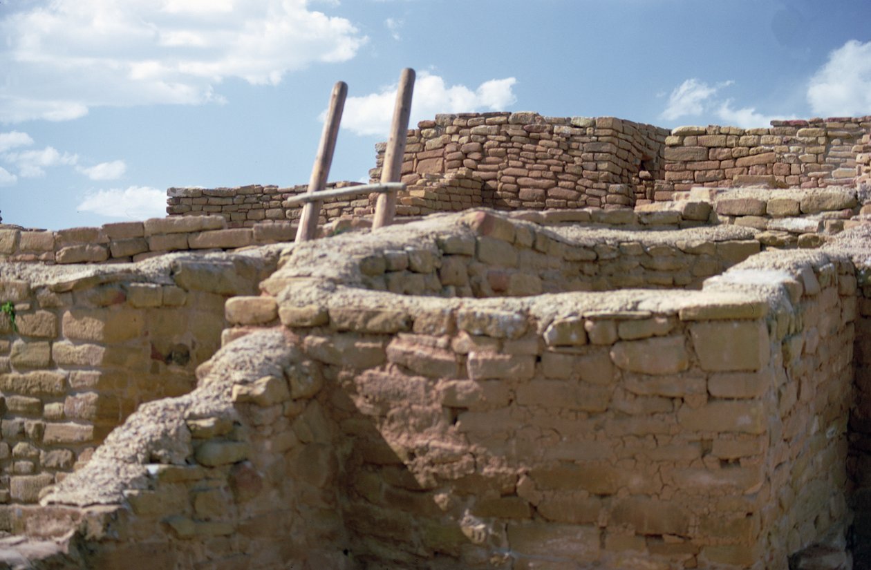 Pueblo indián lakóház és Kiva, 11-14. században épült (fotó) alkotó: Unbekannt Unbekannt