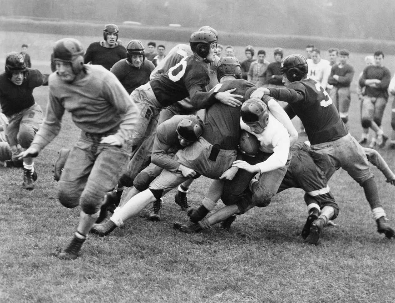 Tackled In The Football Line, San Francisco, California, 1937. augusztus 30 alkotó: Unbekannt Unbekannt