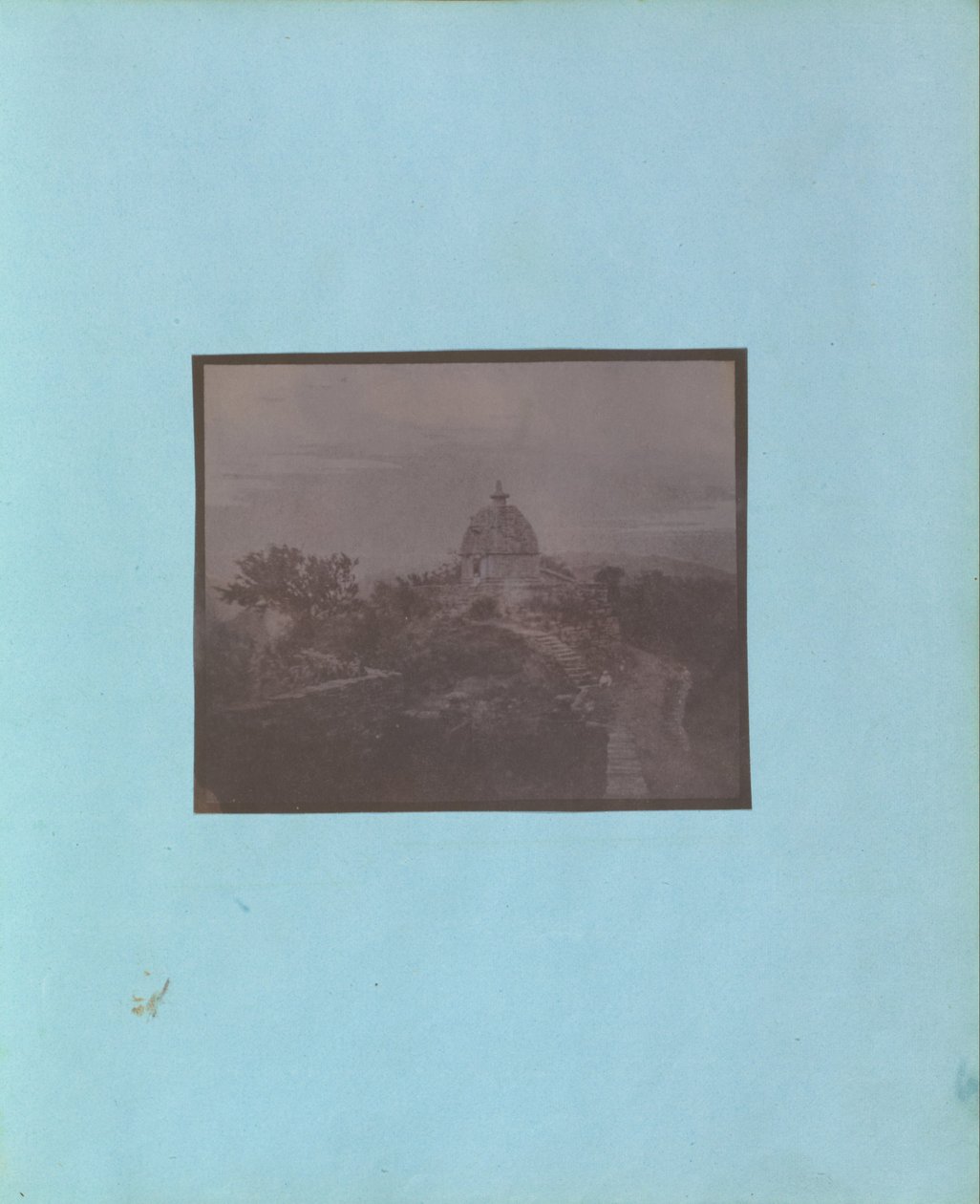 Ismeretlen készítő, brit, aktív India 1843 körül - (Egy templom nézete, India) alkotó: Unbekannt Unbekannt