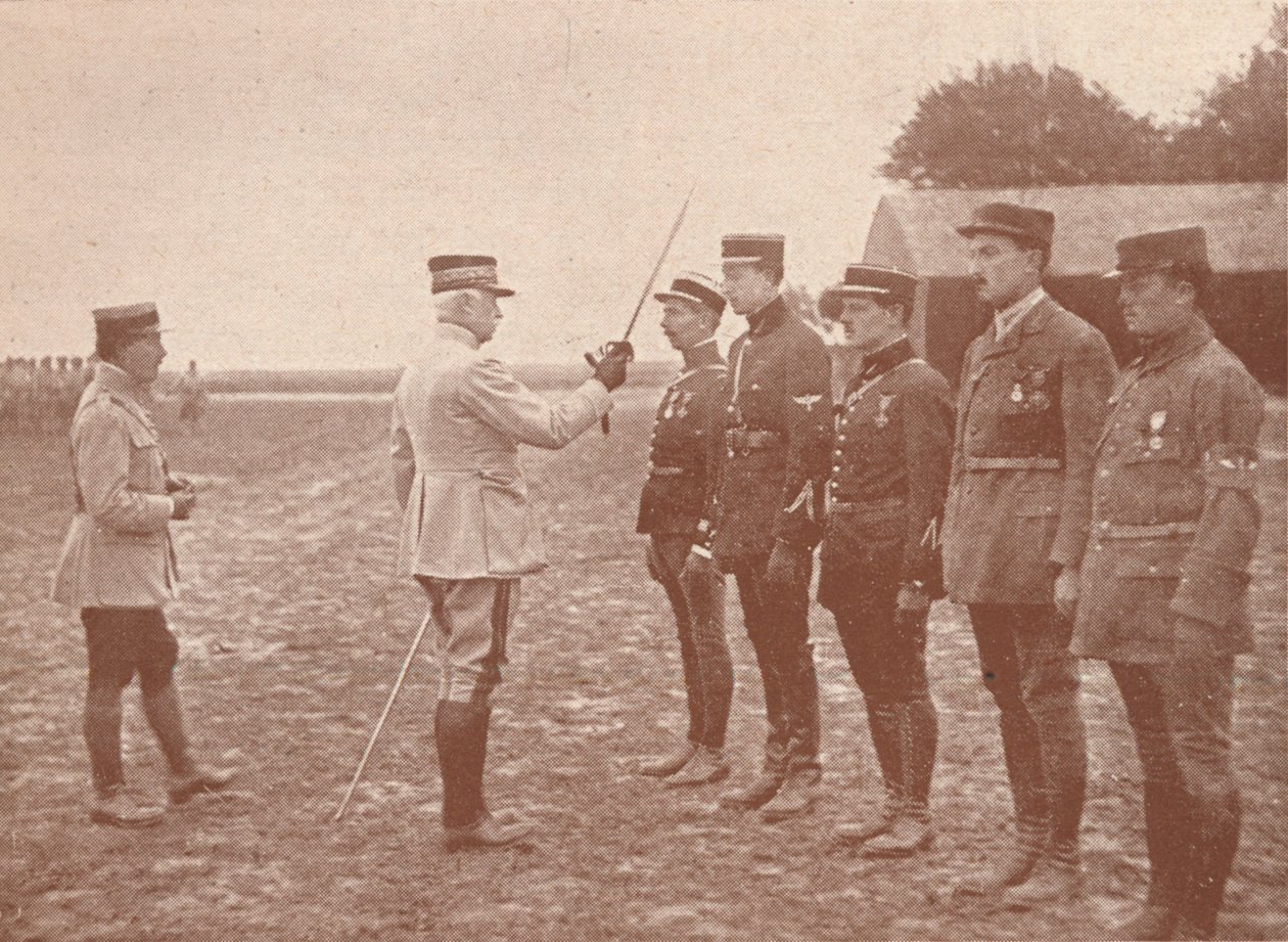 Egy francia tábornok kitüntetéseket adományoz a repülőknek, 1918 1919 alkotó: Unbekannt