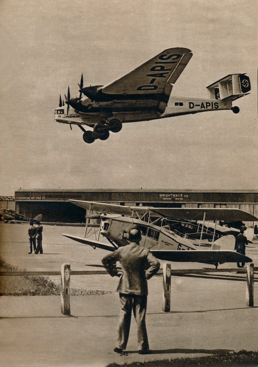 Egy német Junkers utasszállító repülőgép érkezik a Croydon repülőtérre, c1934 c1937 alkotó: Unbekannt