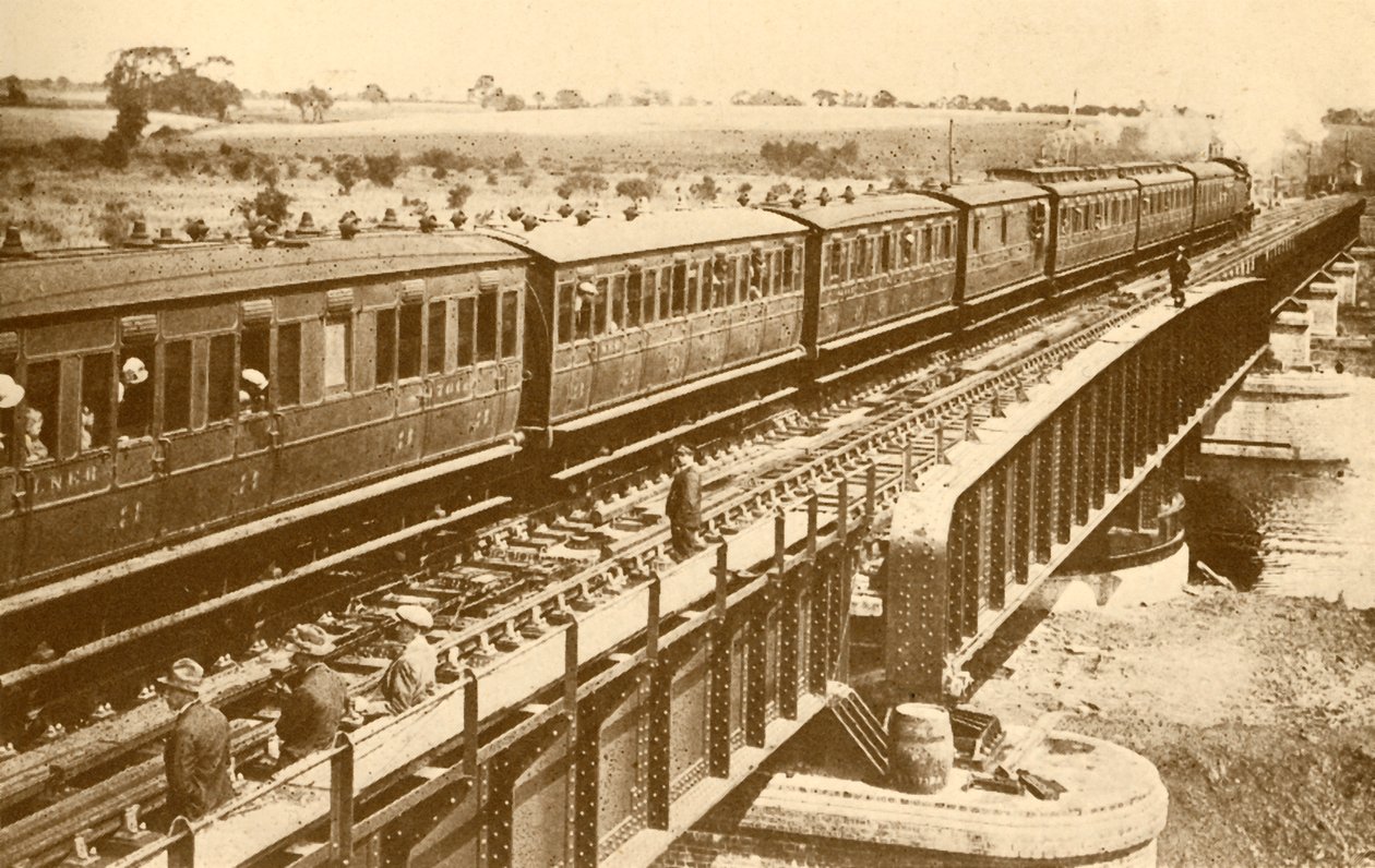A hídon áthaladó vonat, 1930. alkotó: Unbekannt