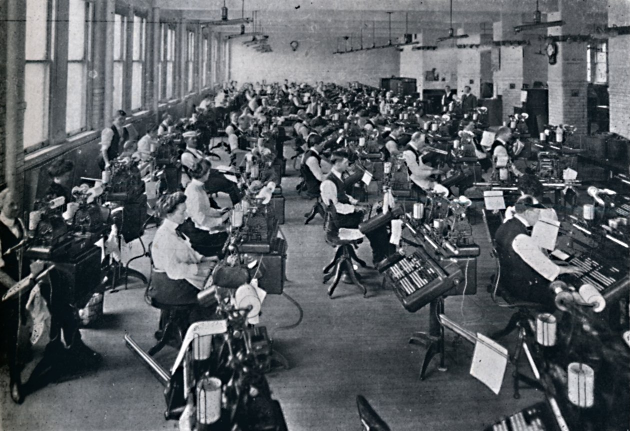 A világ legnagyobb komponálógép-akkumulátorának képe, 1916 alkotó: Unbekannt