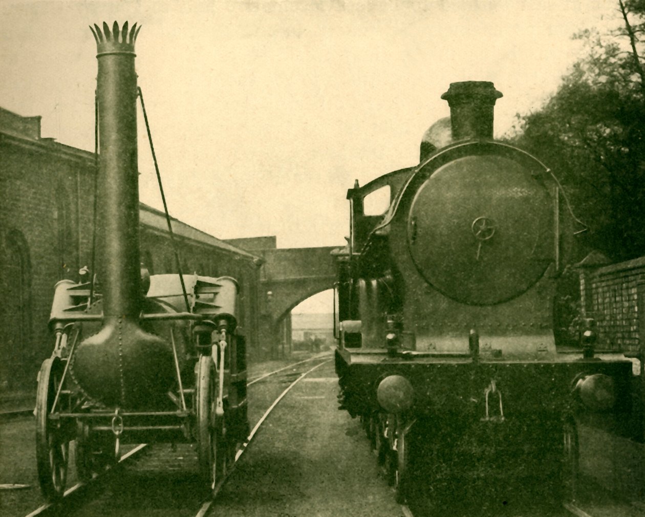 A Stephensons Rocket teljes méretű modellje a George the Fifth osztály motorjával, Londonban alkotó: Unbekannt