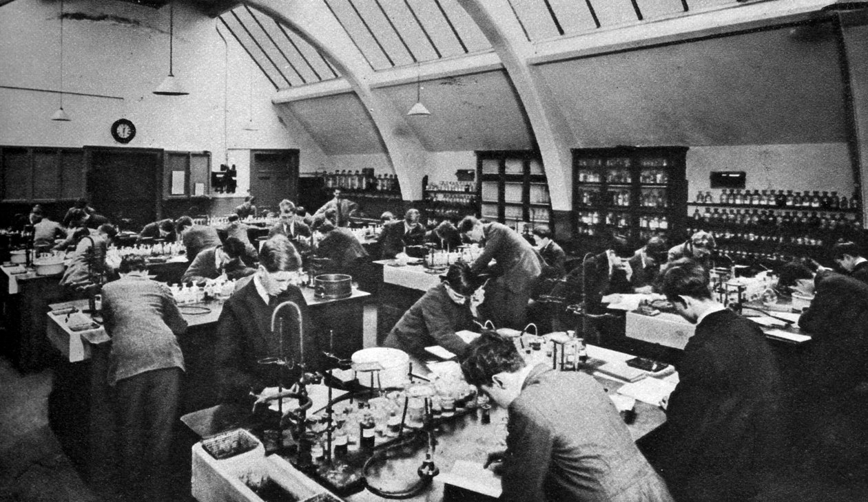 Laboratórium egy londoni politechnikumban, 1926-1927 alkotó: Unbekannt