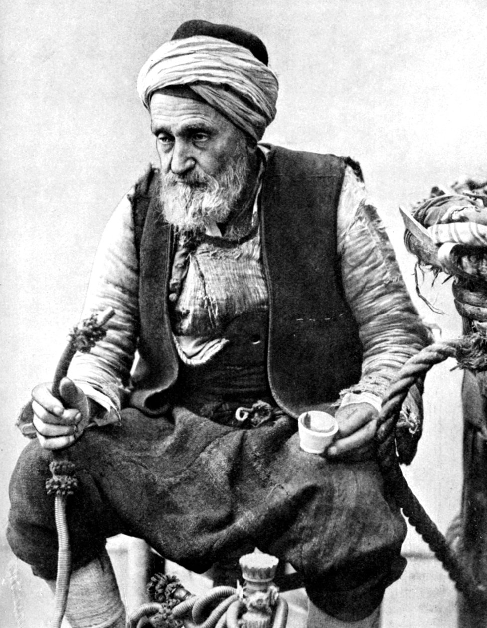 Egy paraszt, aki kávét iszik és huqqah-t szív, Izmir, Törökország, 1936 alkotó: Unbekannt