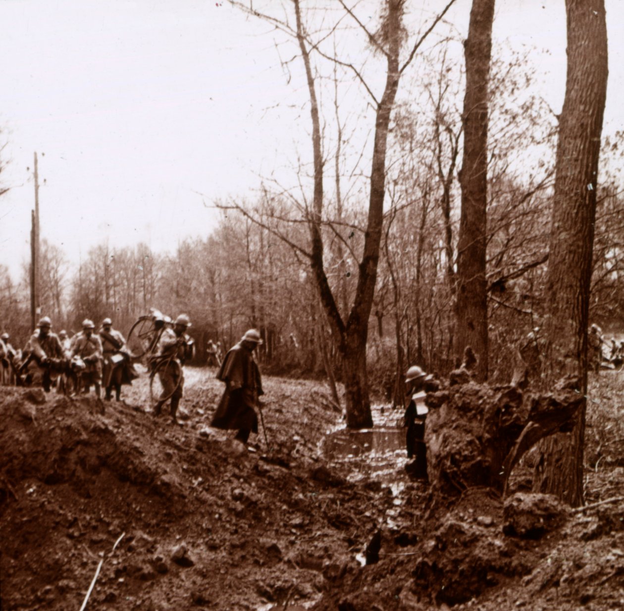 Előrelépés az Ailette-en, Észak-Franciaország, 1918 alkotó: Unbekannt