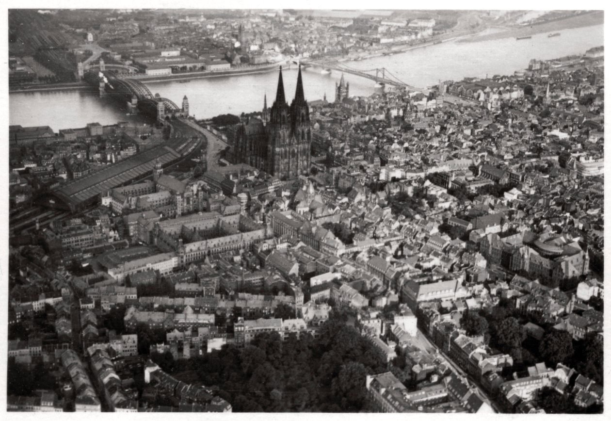 Köln, Észak-Rajna-Vesztfália, Németország légi felvétele egy Zeppelinről, c1931 1933 alkotó: Unbekannt