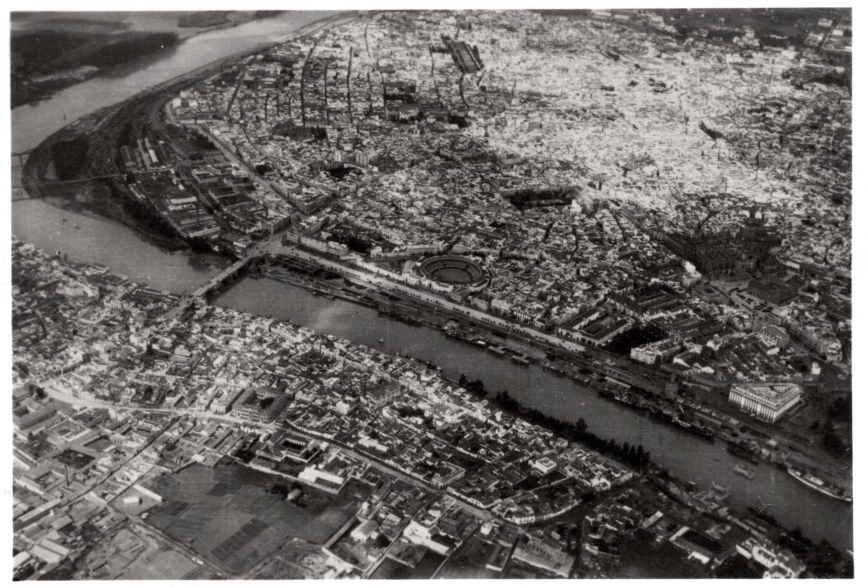 Sevilla, Spanyolország légi felvétele egy Zeppelinről, 1929 1933 alkotó: Unbekannt