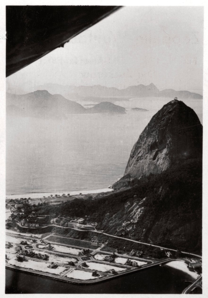 Légi felvétel a Sugarloaf-hegyről, Rio de Janeiro, Brazília, egy Zeppelinről, 1930 1933 alkotó: Unbekannt