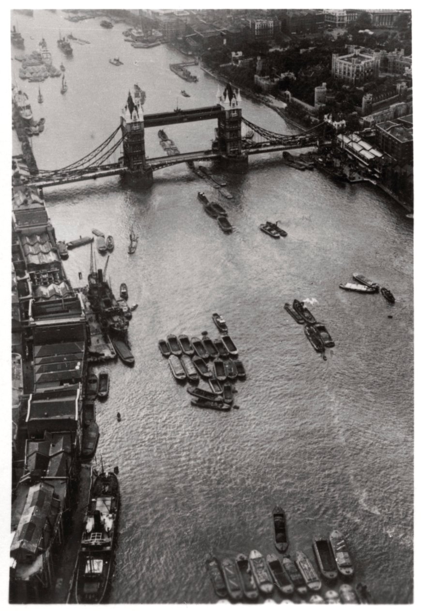 A londoni Tower Bridge légifelvétele egy Zeppelinről, 1931, 1933 alkotó: Unbekannt