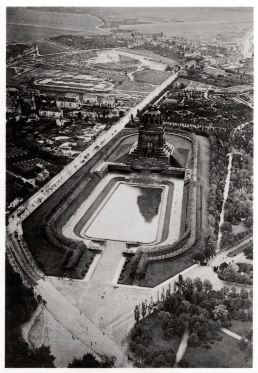 Volkerschlachtdenkmal, Lipcse, Németország légi felvétele egy Zeppelinről, c1931 1933 alkotó: Unbekannt
