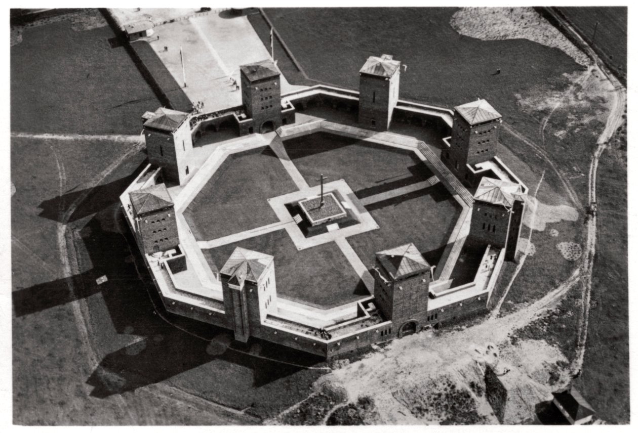 A Tannenberg-emlékmű légifelvétele, Olsztynek közelében, Lengyelország, egy Zeppelinről, c1931 1933 alkotó: Unbekannt