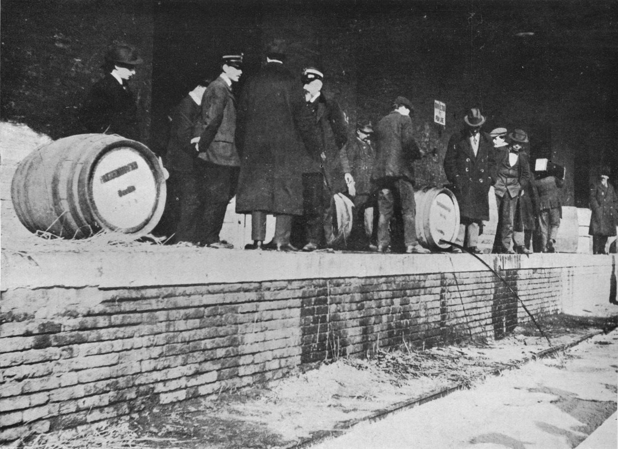A hadüzenet után: a német sört elszaladták egy olasz vámüzletben, 1915 alkotó: Unbekannt