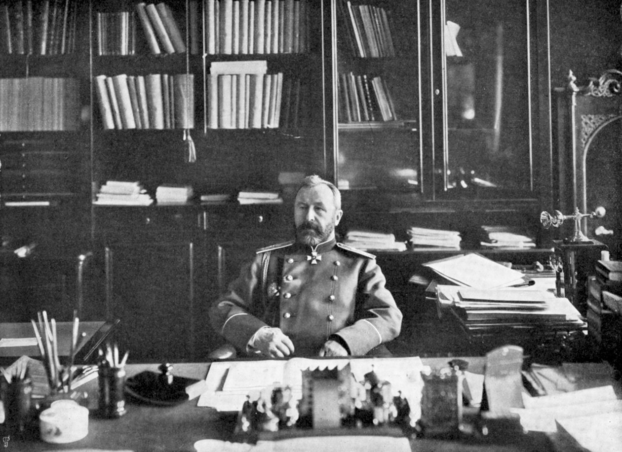 Alekszej Nyikolajevics Kuropatkin a könyvtárában, 1904-5 alkotó: Unbekannt