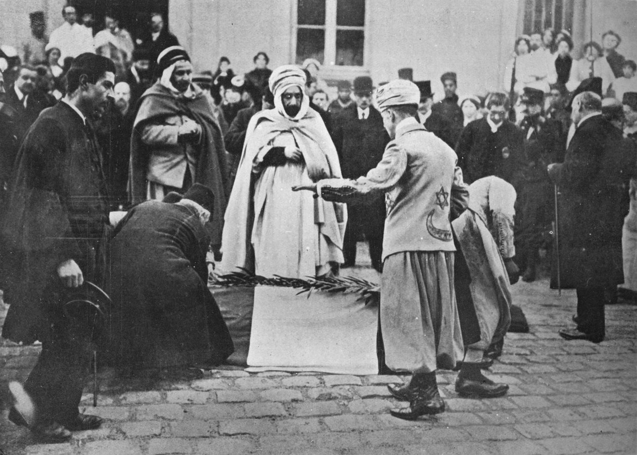 Szokatlan látvány Párizsban, 1914 alkotó: Unbekannt