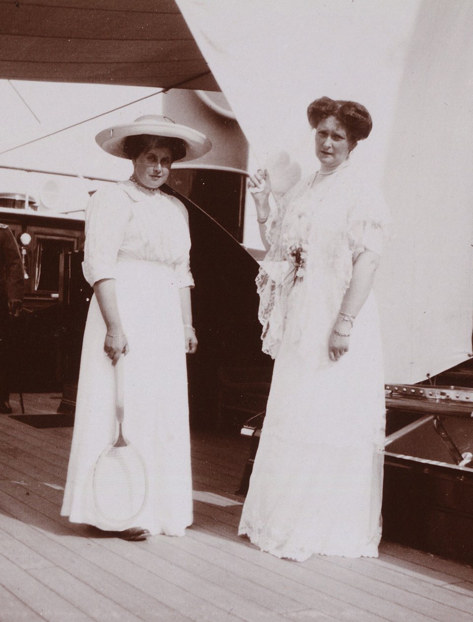 Anna Alekszandrovna Vyrubova Alexandra Fjodorovna orosz császárnővel távozott, 1912-1913 alkotó: Unbekannt