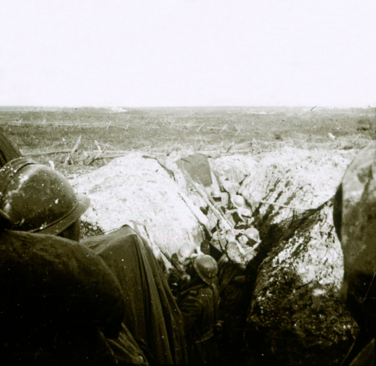 Légvédelmi tüzelés, frontvonal, c1914-c1918 alkotó: Unbekannt