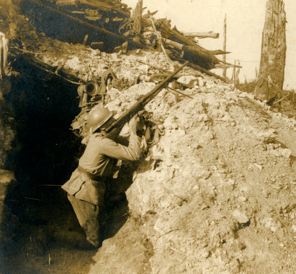 Légvédelmi tüzelés géppuskával, c1914-c1918 alkotó: Unbekannt