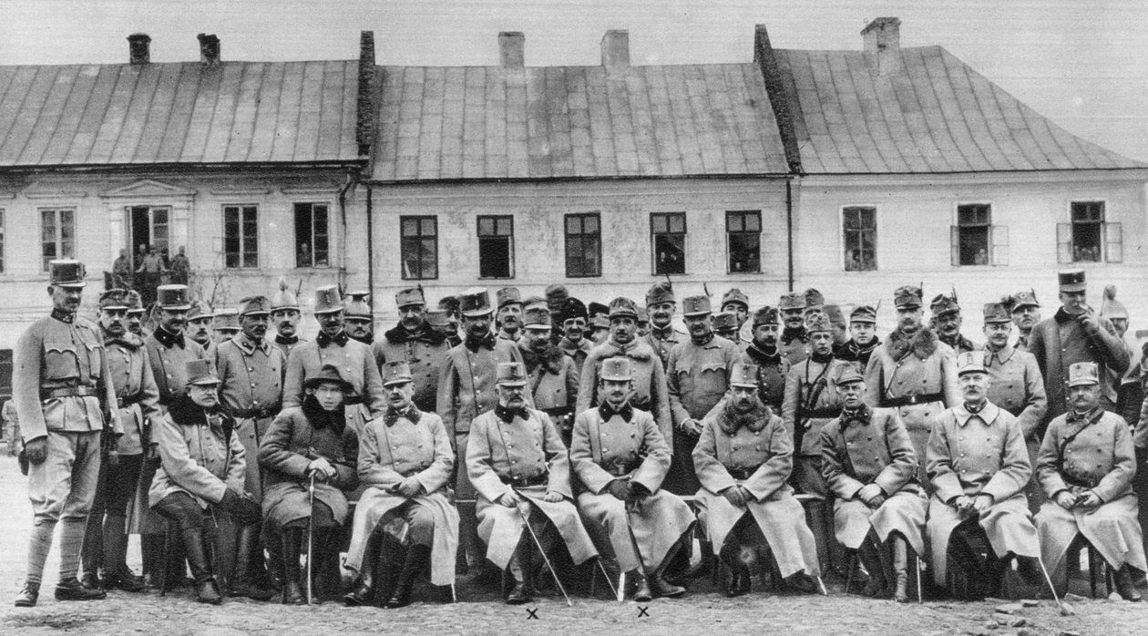 Friedrich és Károly osztrák főhercegek tiszteikkel, I. világháború, 1915 alkotó: Unbekannt