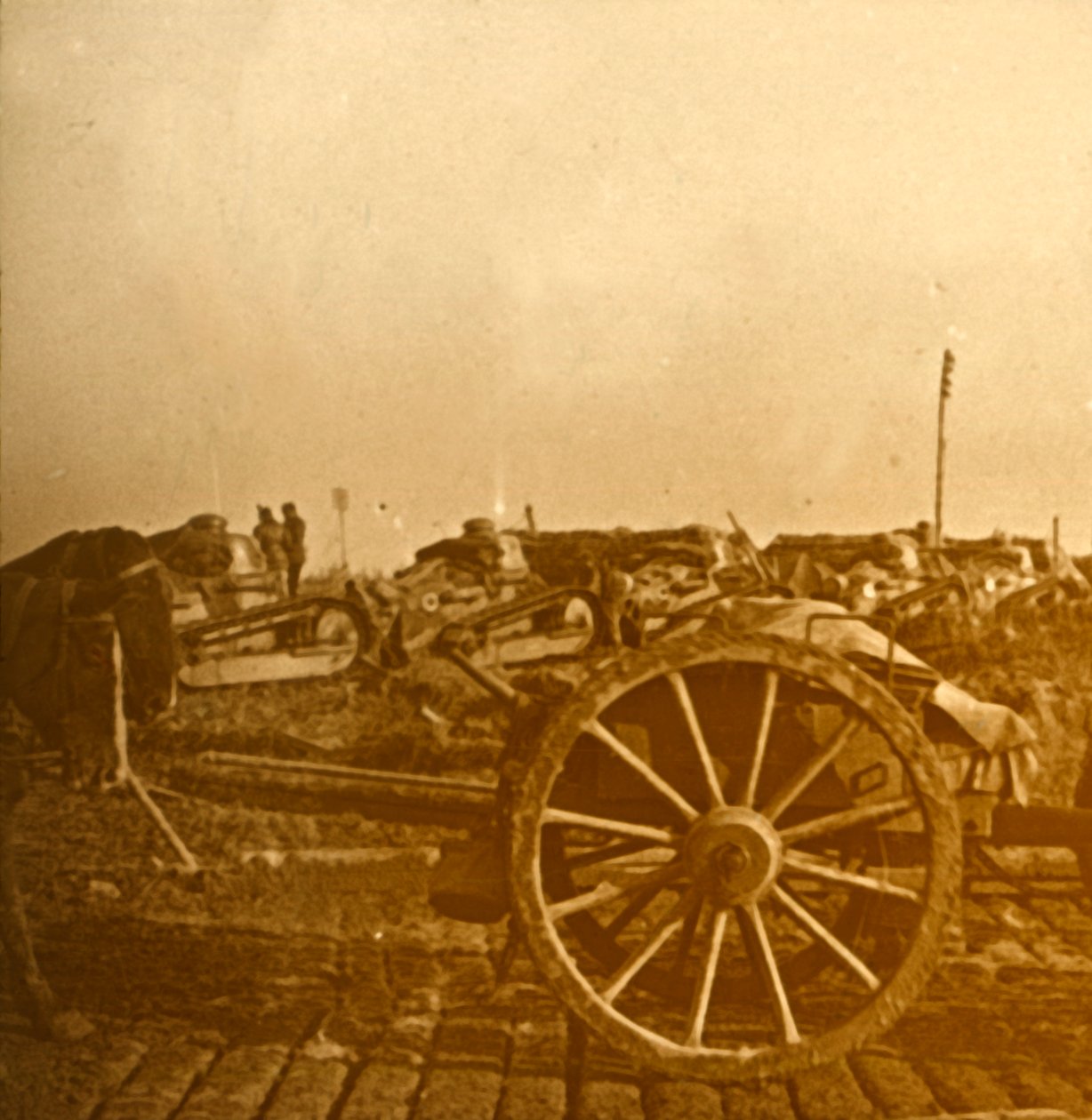 Harckocsik összeszerelése, c1914-c1918 alkotó: Unbekannt