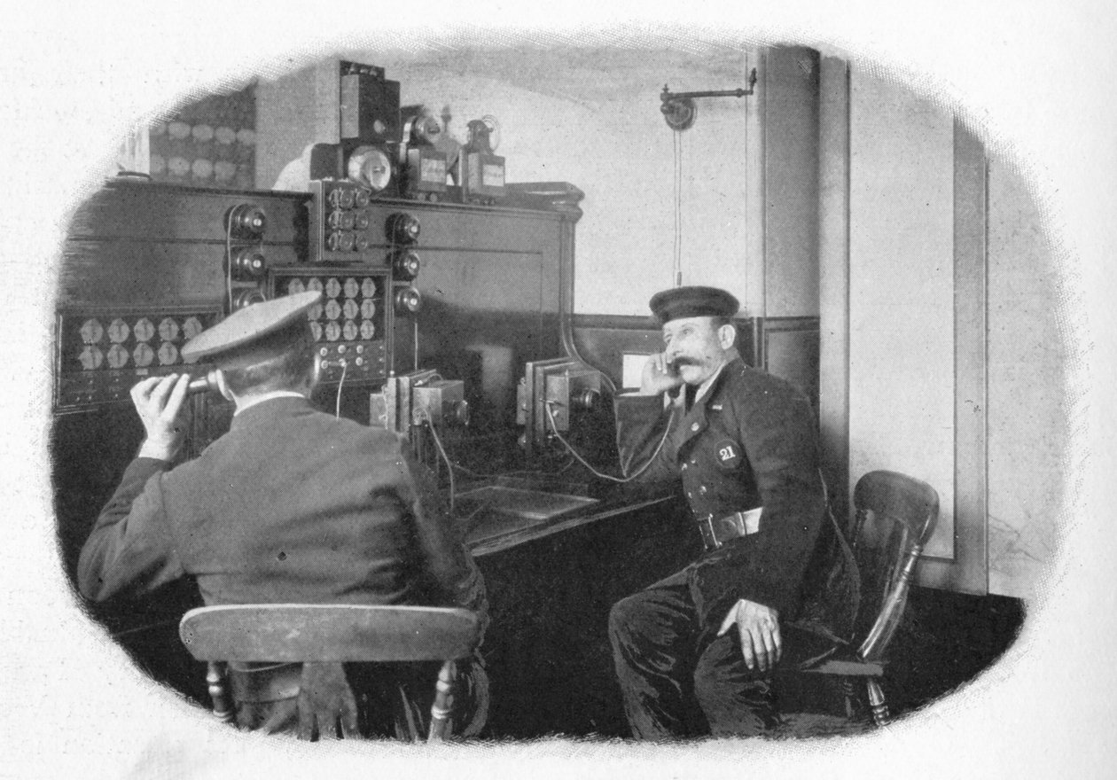 Telefonon: London Fire Brigade, c1900 1901 alkotó: Unbekannt
