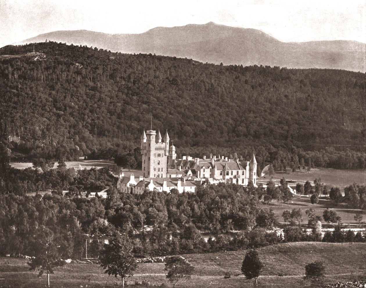 Balmoral kastély, Aberdeenshire, Skócia, 1894. alkotó: Unbekannt