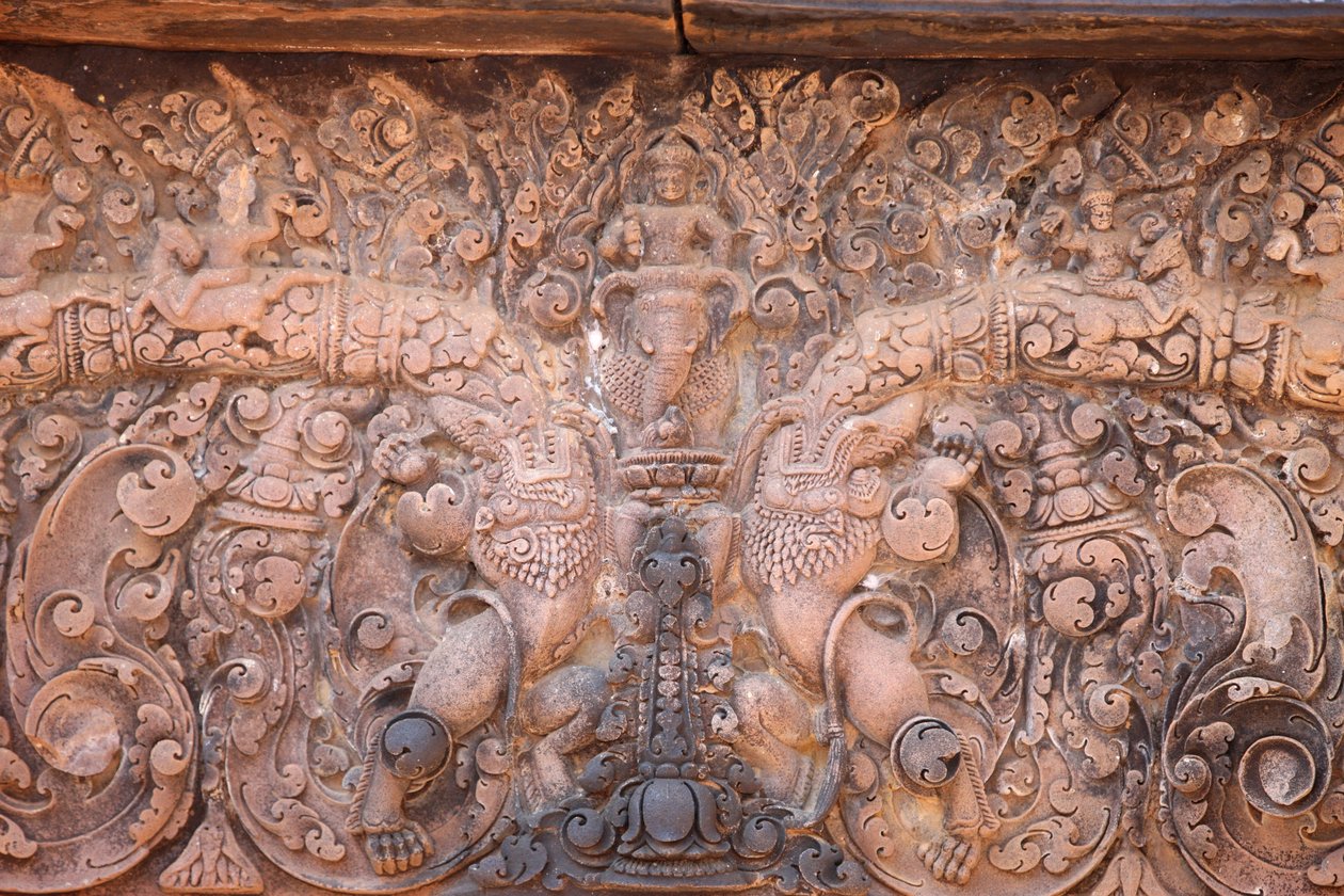 Banteay Srei templom Angkorban, Kambodzsában. Bonyolultan faragott. Siem Reap Kambodzsa alkotó: Unbekannt