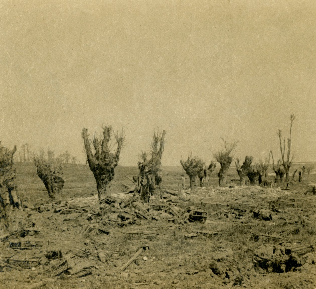 Battlefield, Maurepas, Észak-Franciaország, 1914-c1918 alkotó: Unbekannt