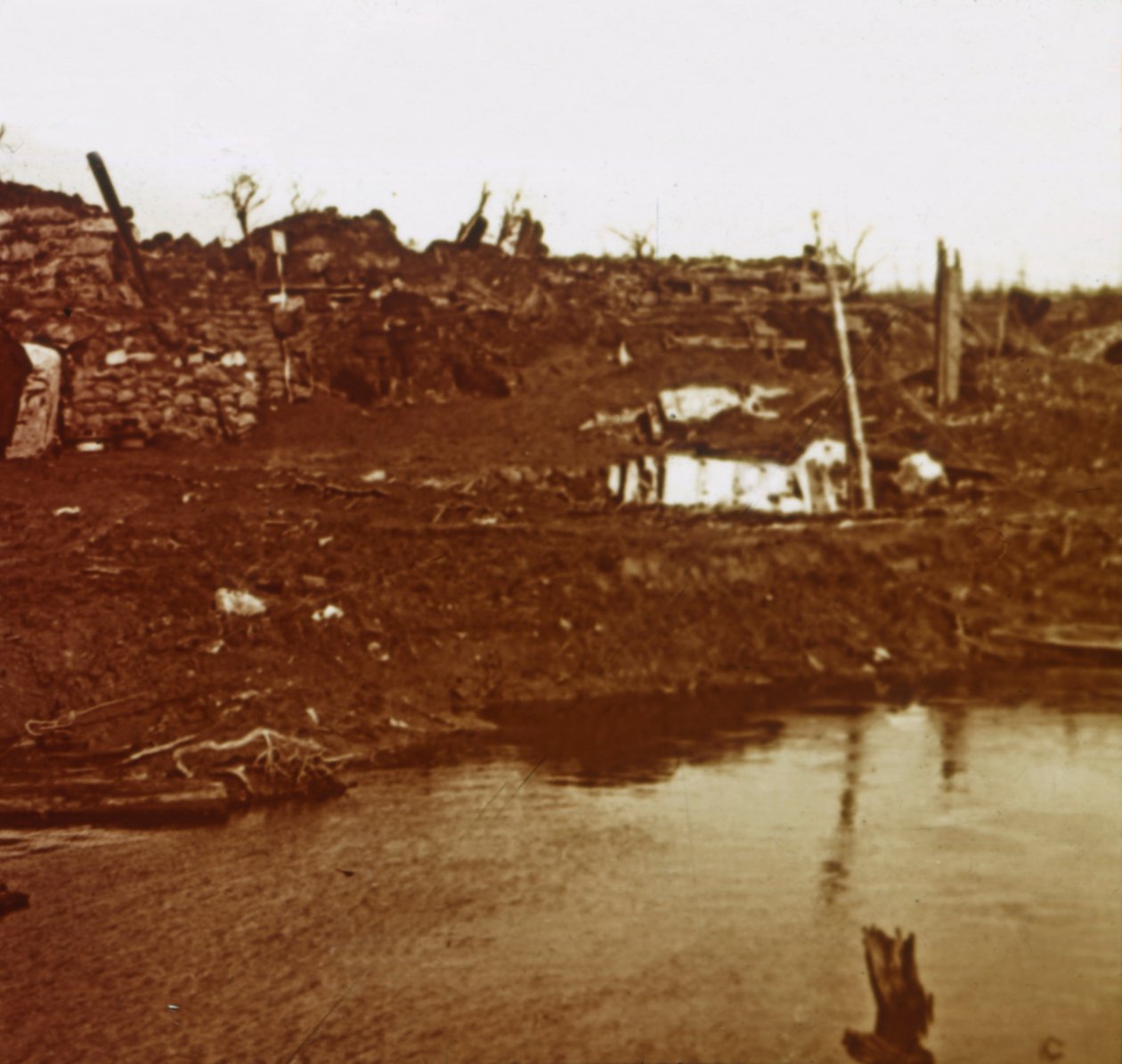 Battlefield, c1914-c1918 alkotó: Unbekannt