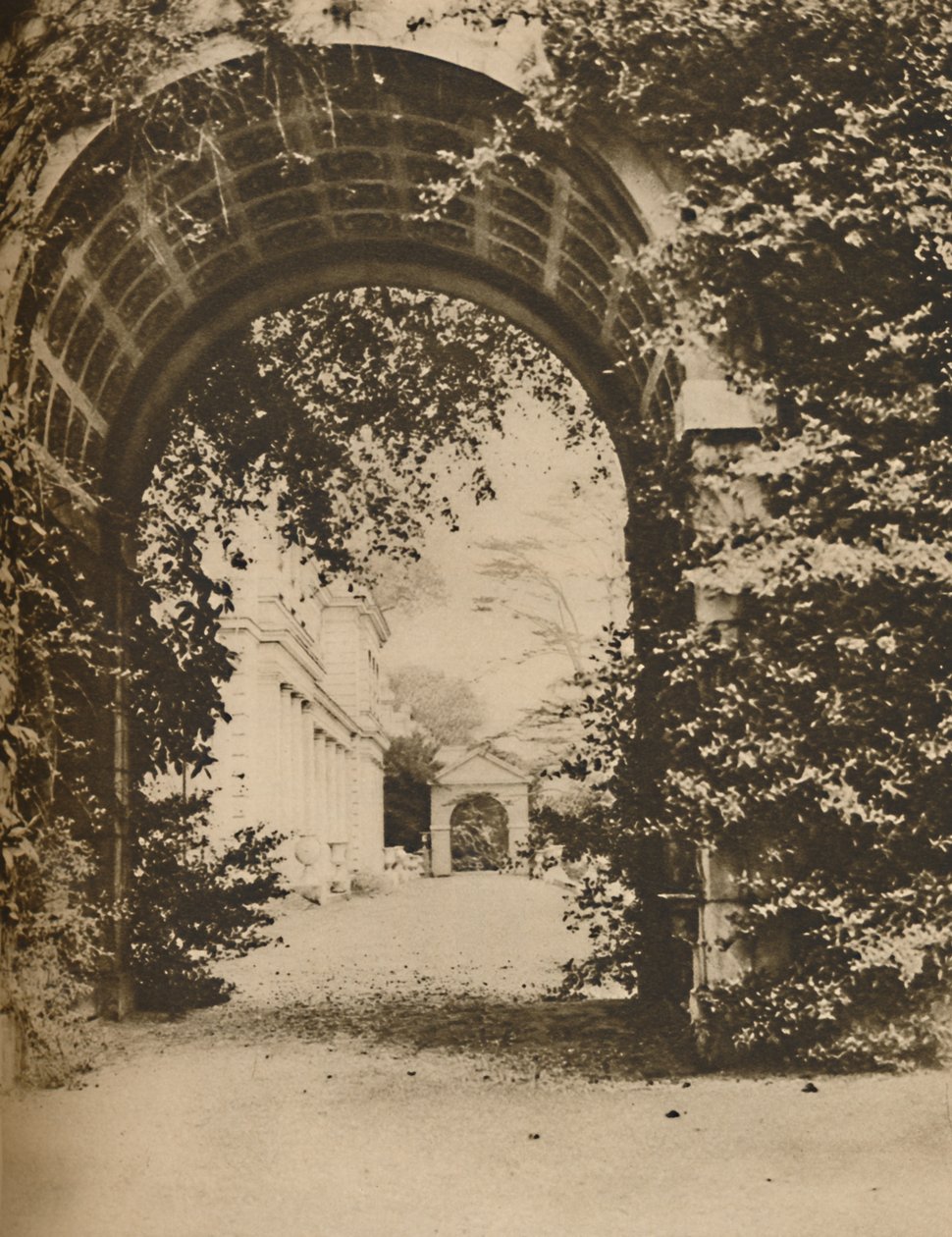 Gunnersbury gyönyörű földje, amelyet új parkként nyitottak meg a nagyközönség előtt, 1935. alkotó: Unbekannt
