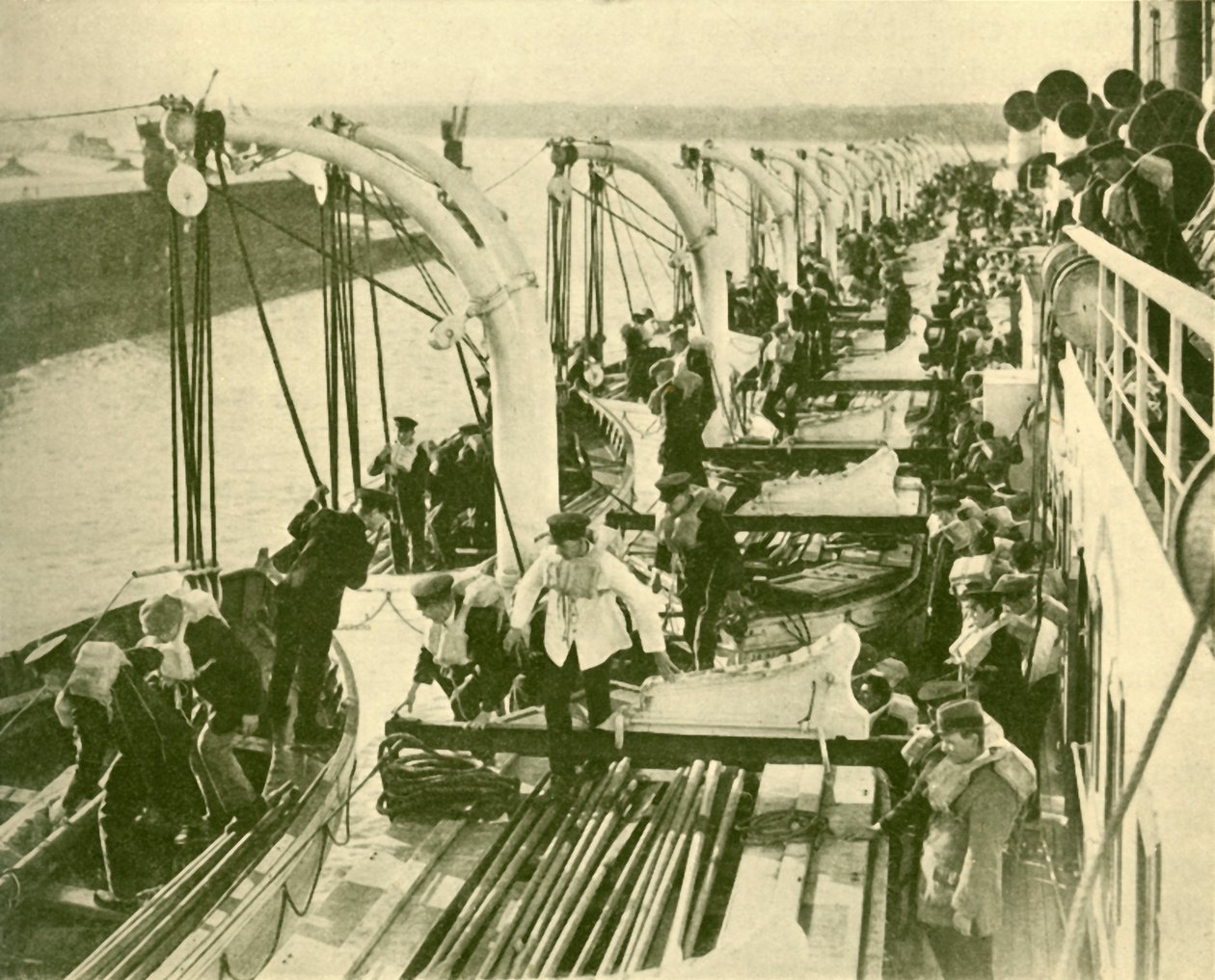 Hajófúró az Aquitania fedélzetén., 1930. alkotó: Unbekannt