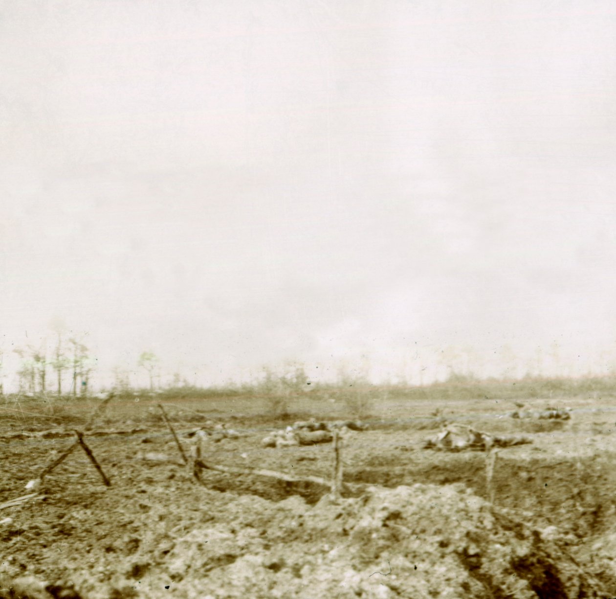 Holttestek támadás után, c1914-c1918 alkotó: Unbekannt