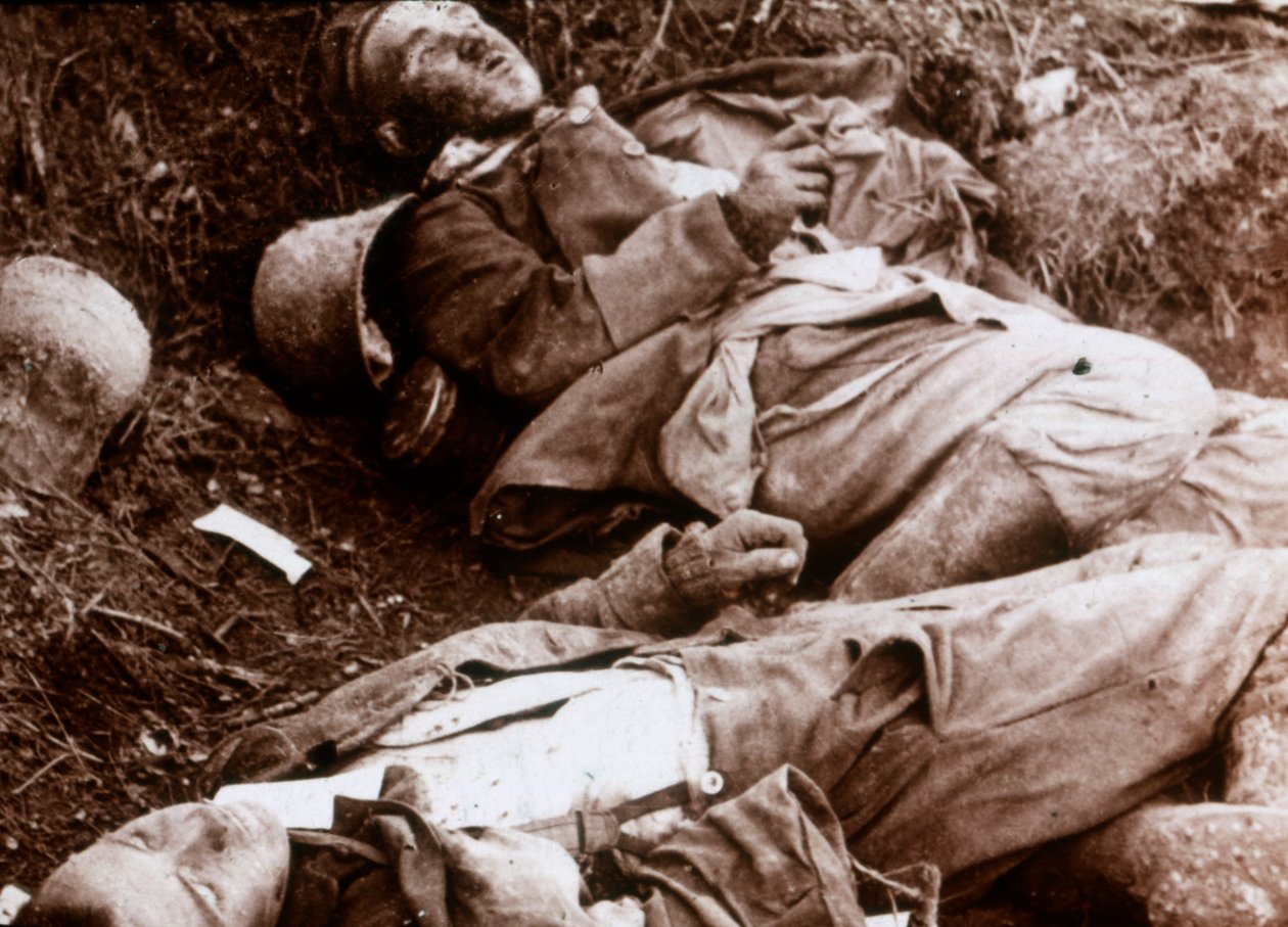 Német gránátosok testei, c1914-c1918 alkotó: Unbekannt