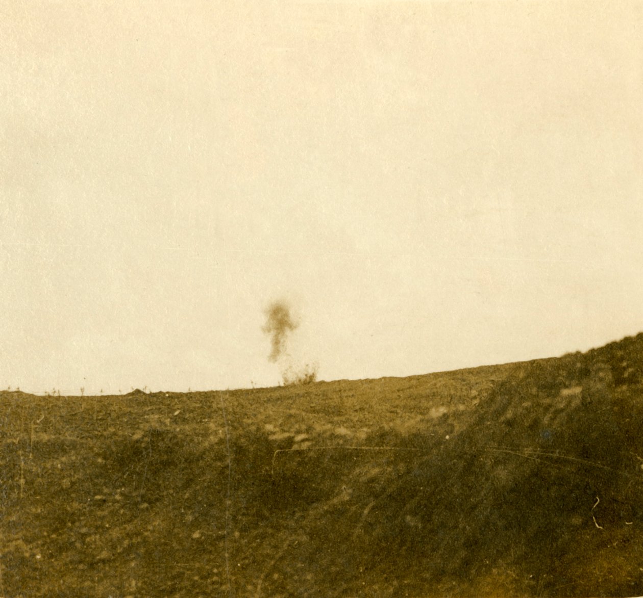 Bomba robban, c1914-c1918 alkotó: Unbekannt
