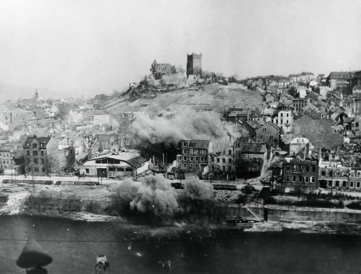 Bingen bombázása, Németország, 1945. március alkotó: Unbekannt
