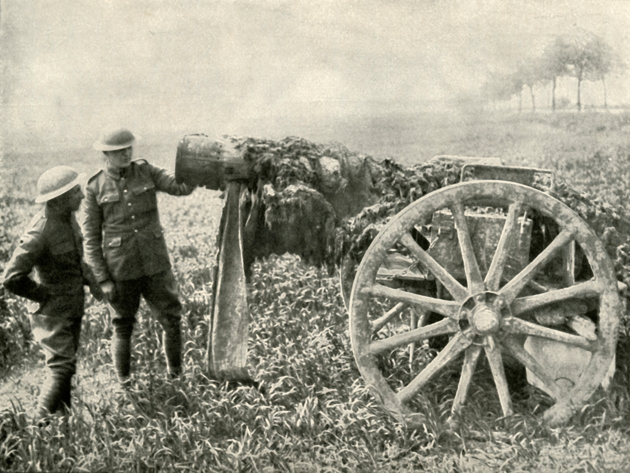 Brit dummy Gun in Field, hogy vonzza a németek tüzét, 1919. alkotó: Unbekannt