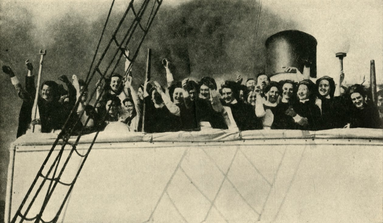 Brit Vöröskereszt ápolónők útban a front felé, első világháború, 1914, c1920. alkotó: Unbekannt
