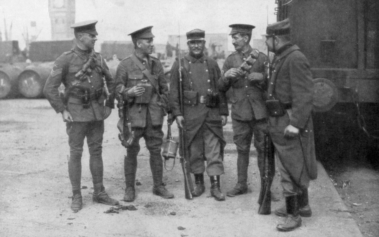 Brit és francia csapatok barátkozása, Franciaország, 1914. augusztus alkotó: Unbekannt