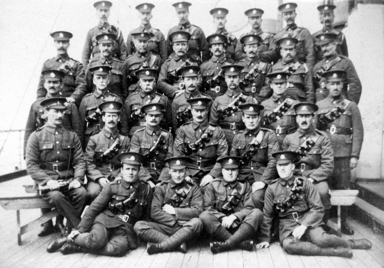 Brit csapatok a Royal Edward börtönhajón kikötöttek Southend mellett, 1914 novemberében alkotó: Unbekannt