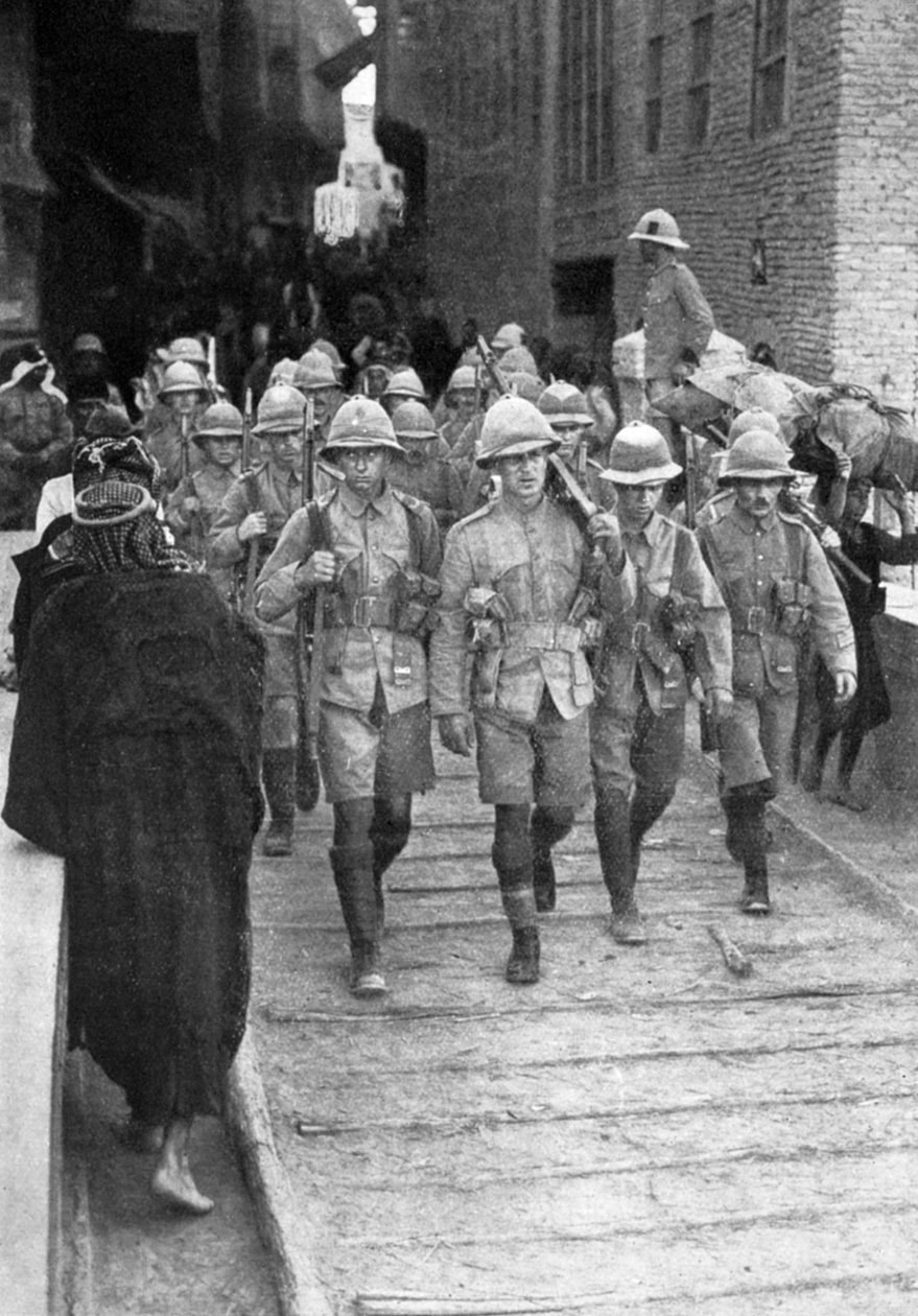 Brit csapatok úton Bagdad felé, első világháború, 1917, c1920 alkotó: Unbekannt