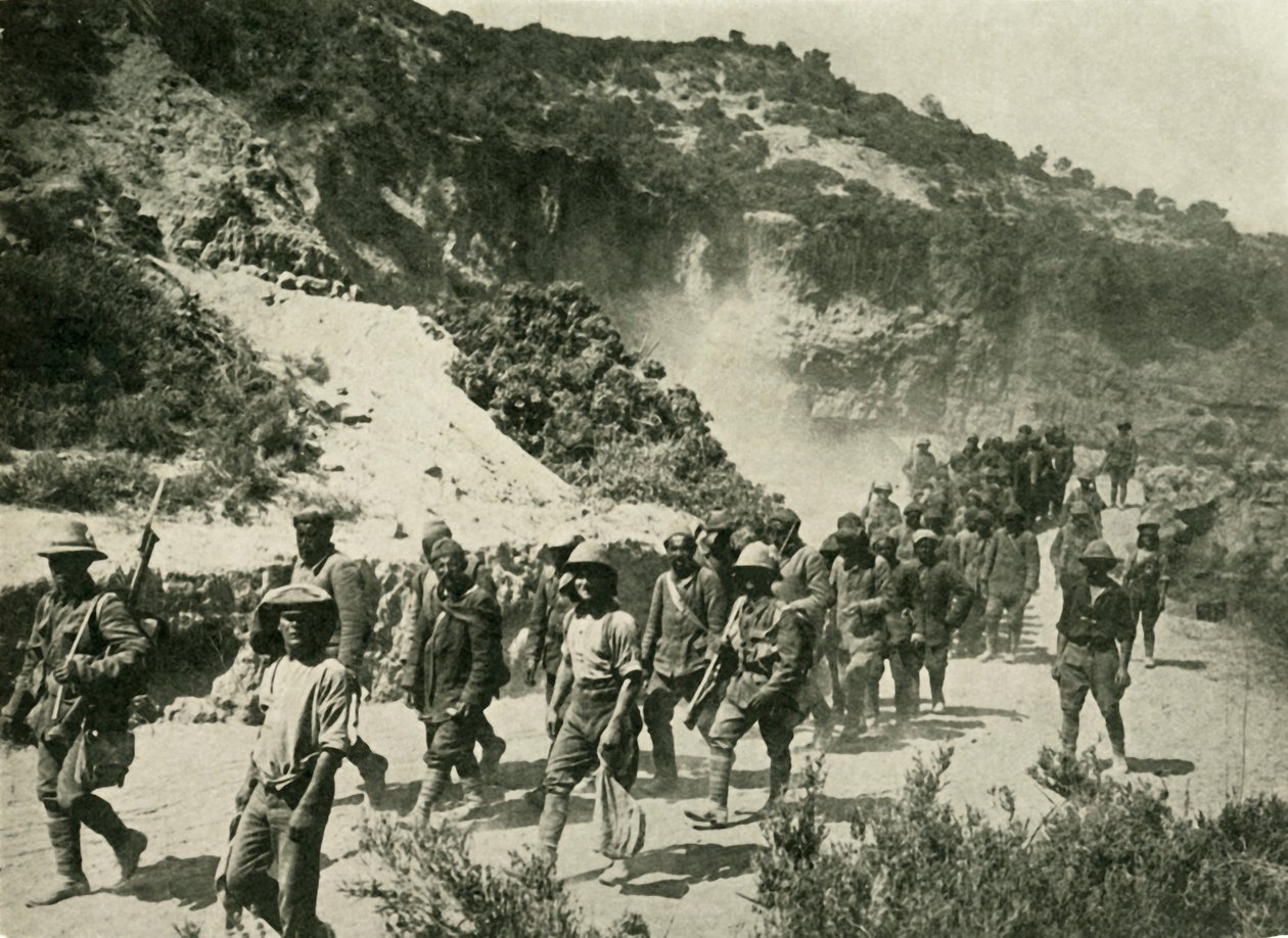 Brit csapatok török foglyokkal, első világháború, 1915, c1920. alkotó: Unbekannt