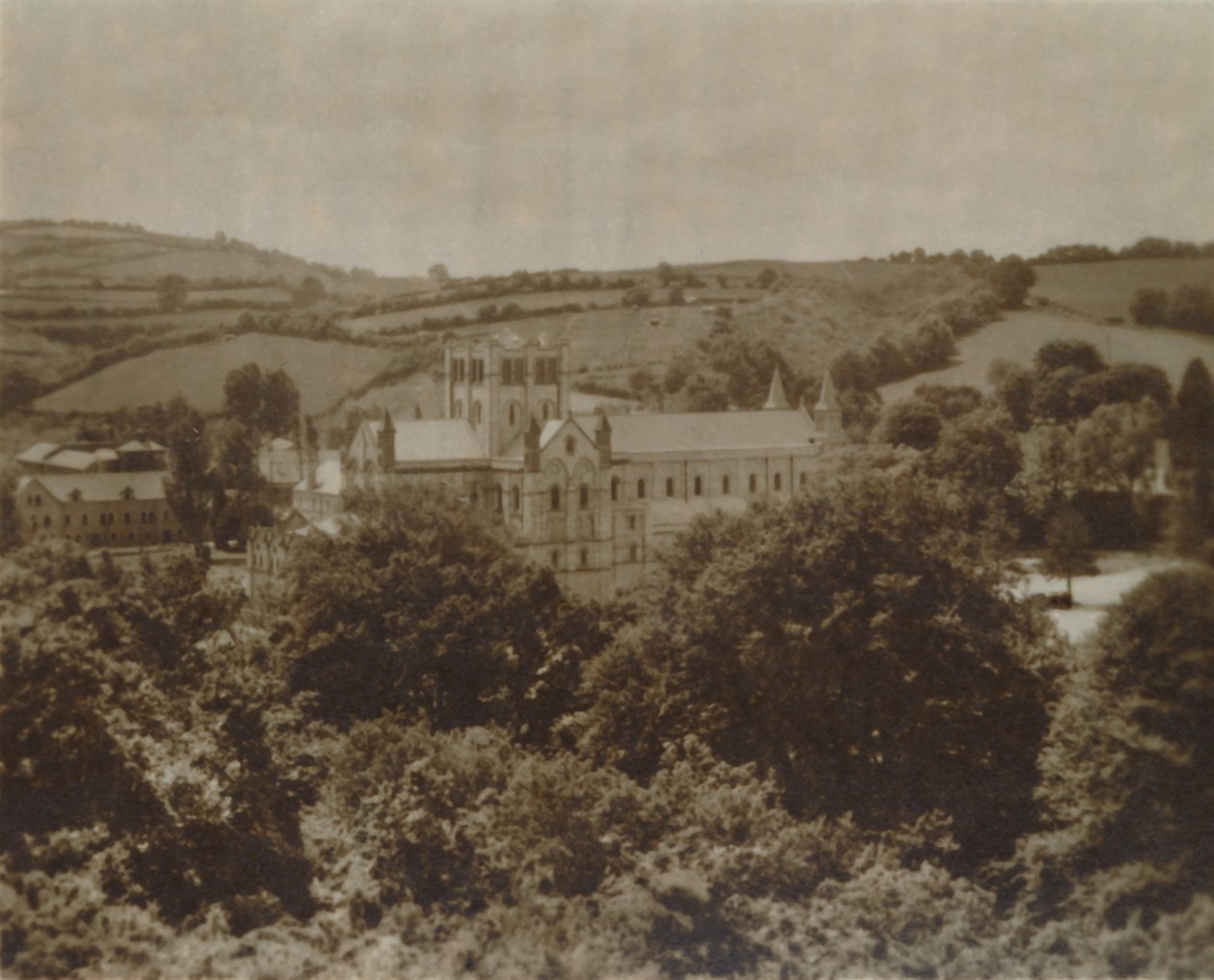 Buckfast Abbey Church South East, 19. század vége – 20. század eleje alkotó: Unbekannt