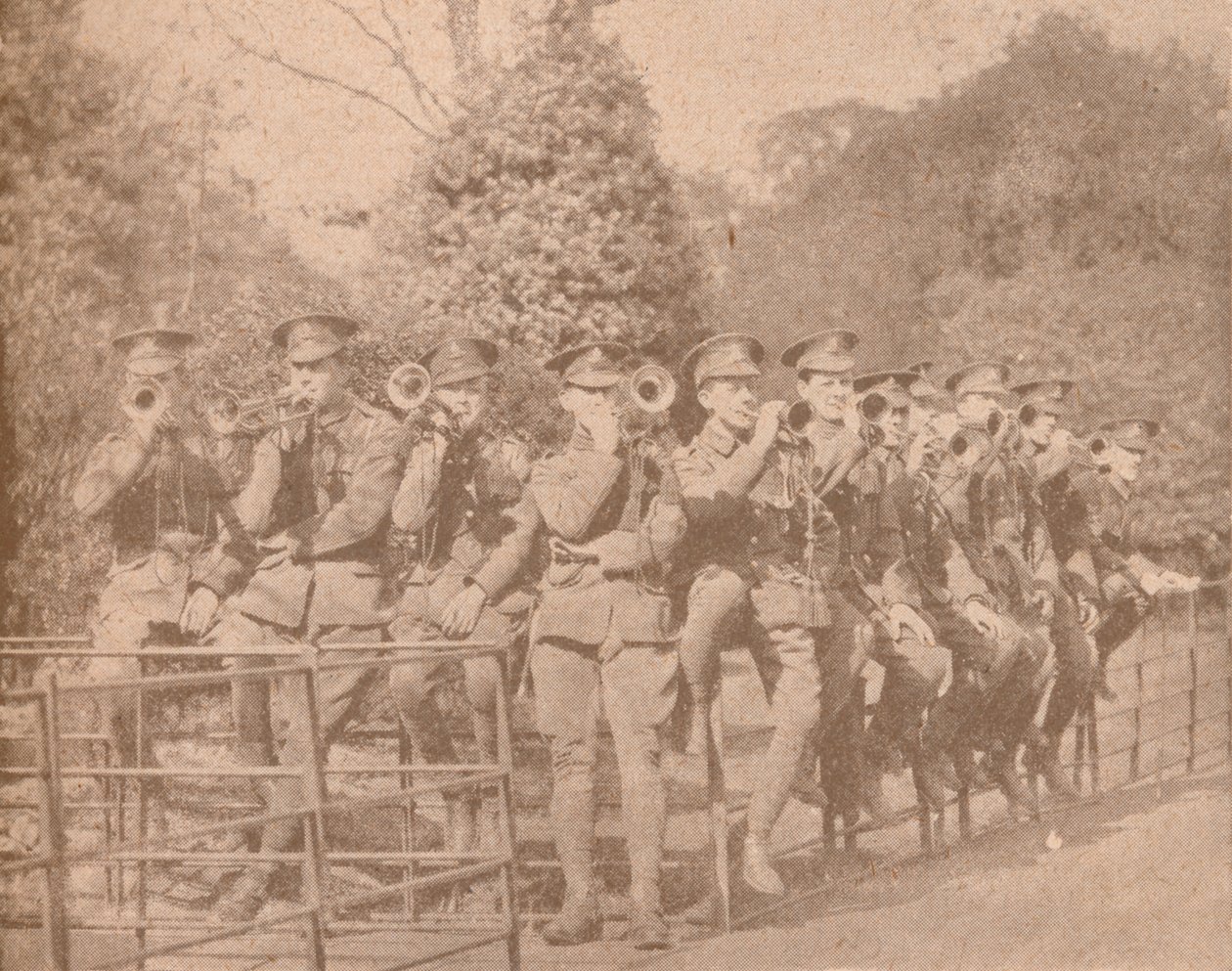 Buglers egy London Parkban, 1915 1928 alkotó: Unbekannt